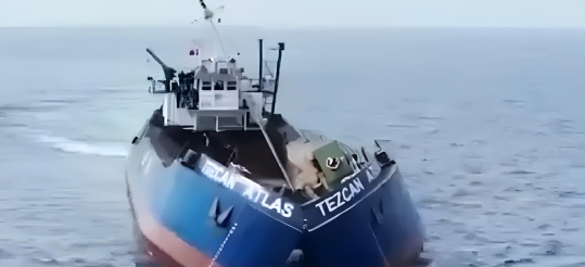 Ремонт уникального судна с раскрывающимся корпусом